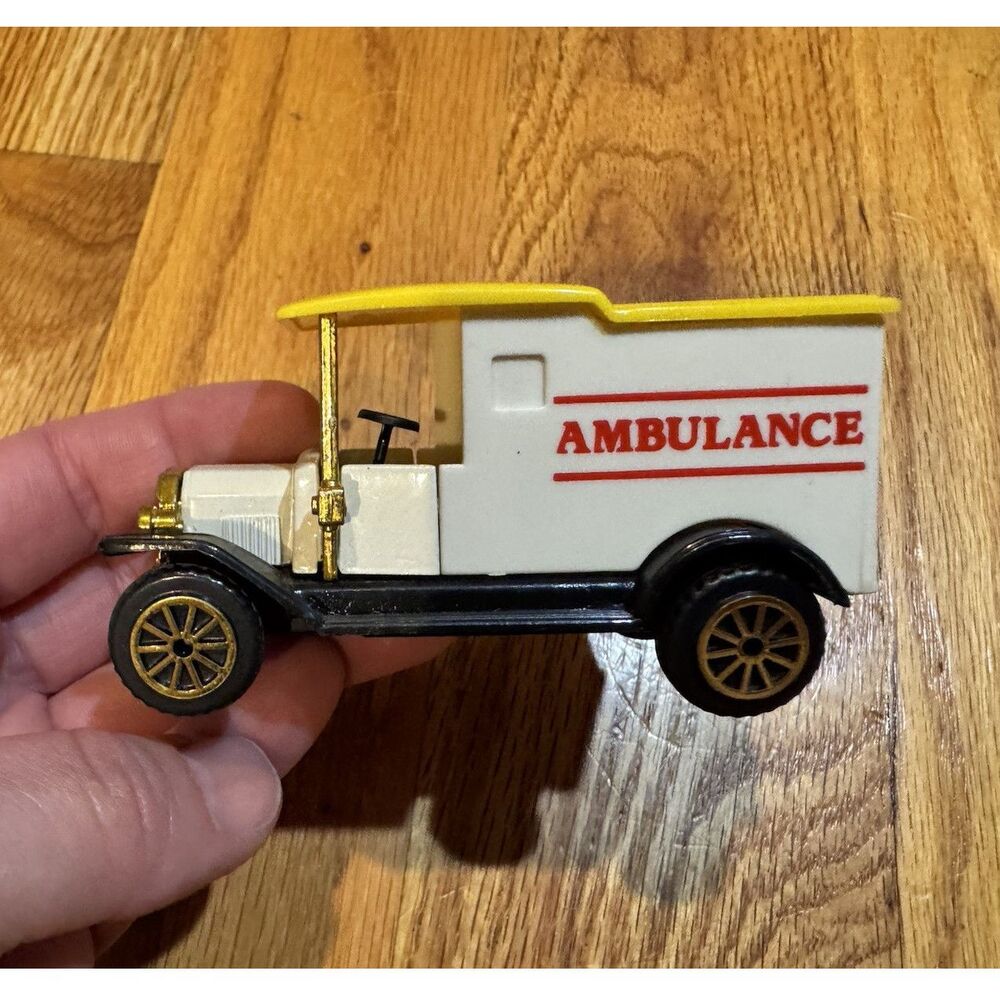 Vintage 1980s Readers Digest Toy Truck Ambulance 1/64 Scale
